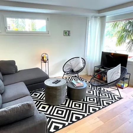 Penthouse Alps Scenic Views And Concierge By Swisshut 度假居