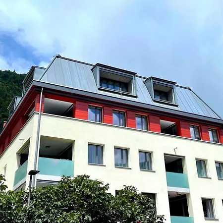 Swisshut Penthouse 10min West Station - Apart. Blume 2 Σπίτι διακοπών Ιντερλάκεν